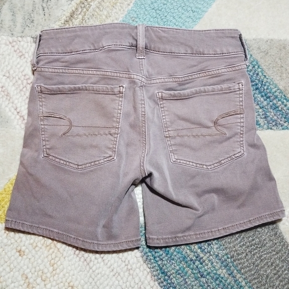 American Eagle Dusty Pink Rose Midi Jean Shorts 2 - Picture 2 of 4